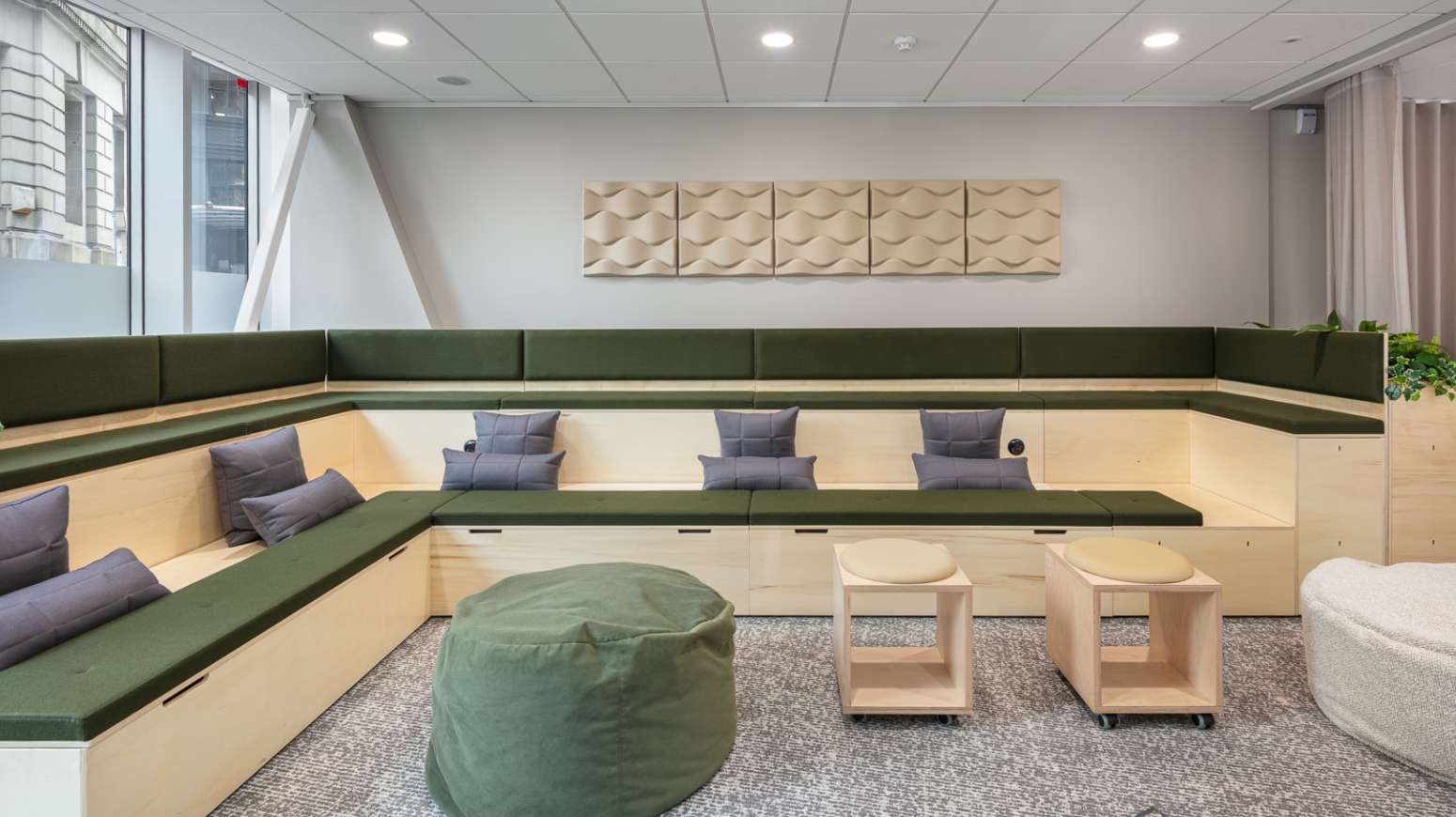 collaboration meeting space for group or small informal gatherings