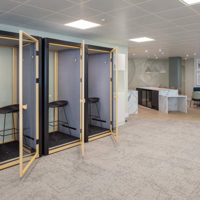 Phone booths for concertation, quiet space and calls