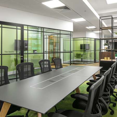 agile desking area to accommodate nomadic workforce